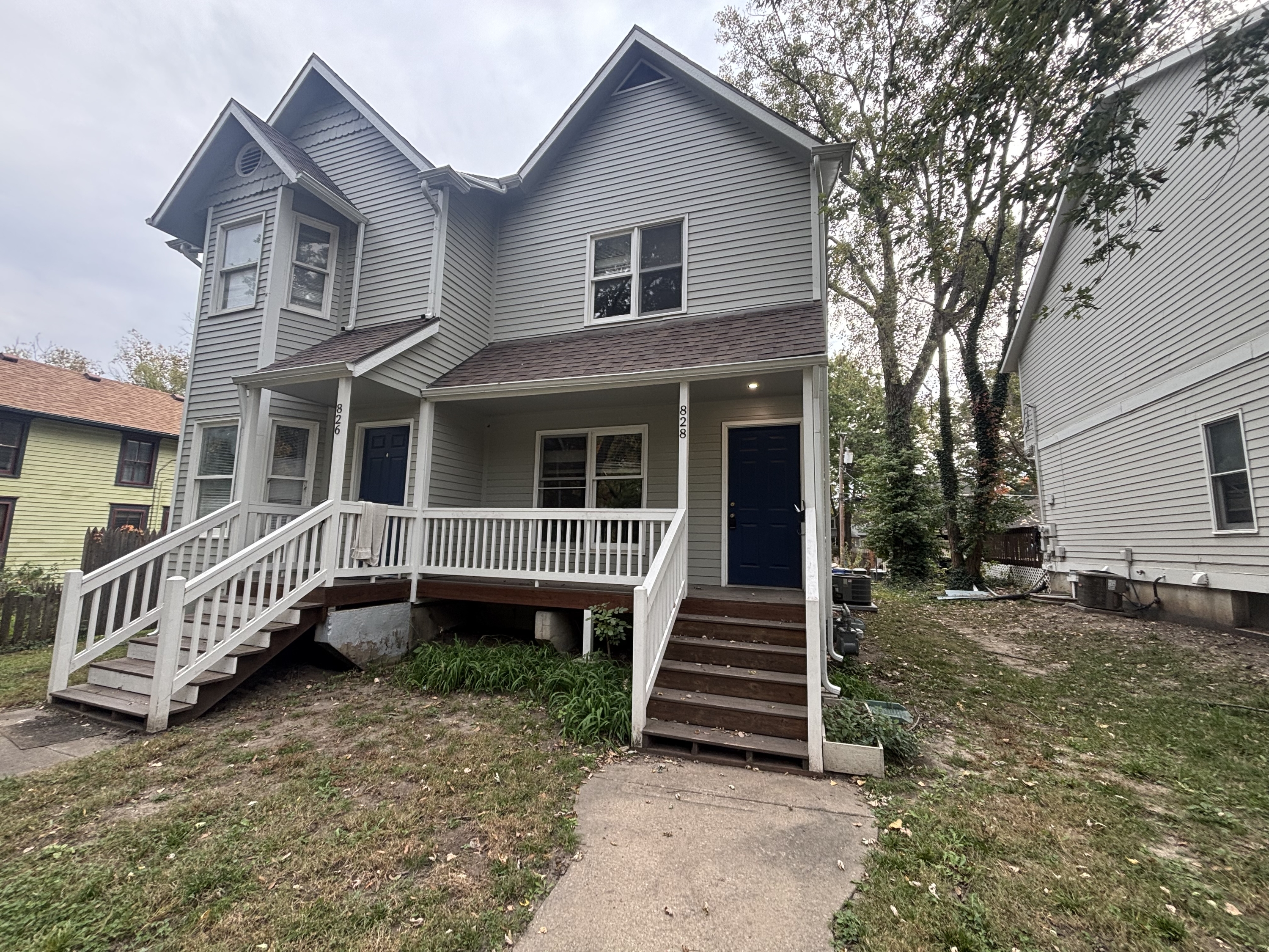 828 Maine Street